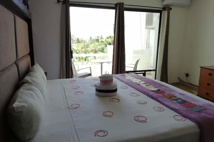 Room 28 of 93