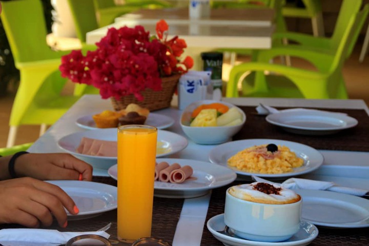 Breakfast meal