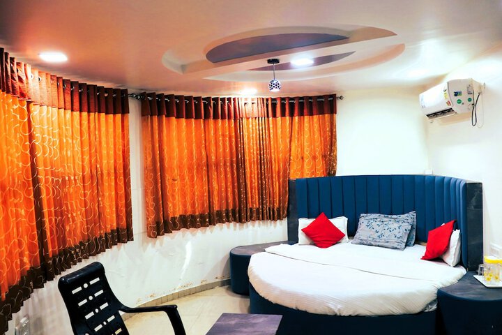 Room 30 of 57