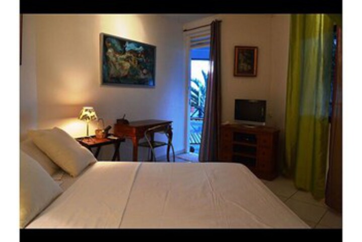 Room 15 of 24