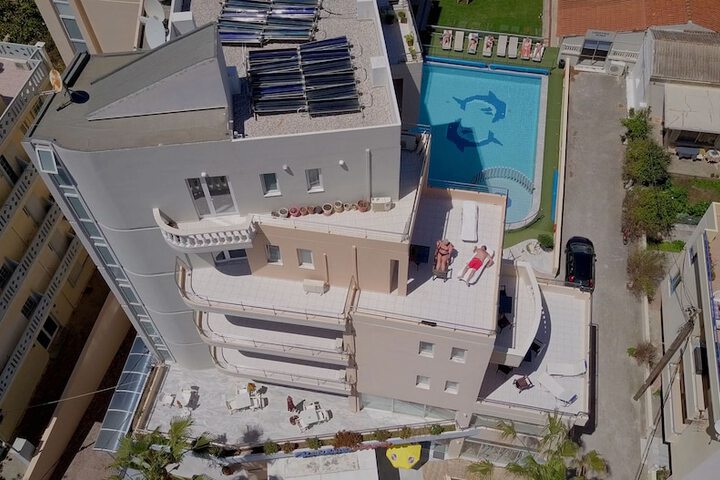 Hotel 69 of 78