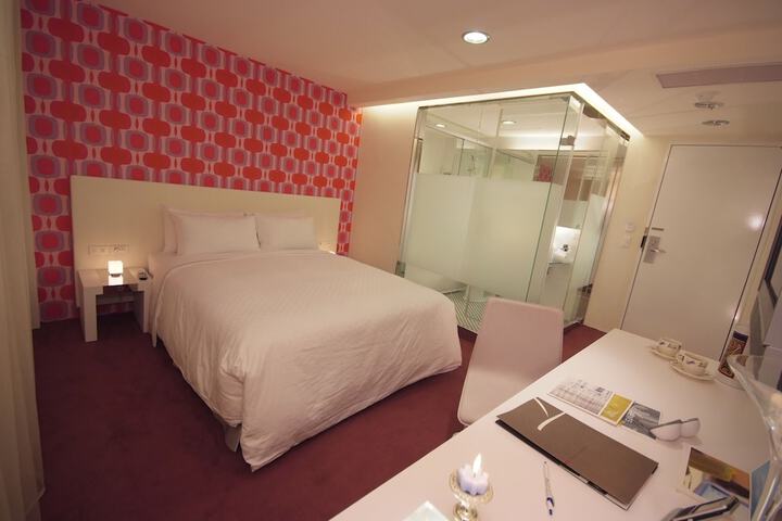 Room 22 of 50