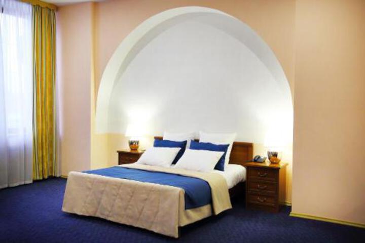 KONTINENT HOTEL