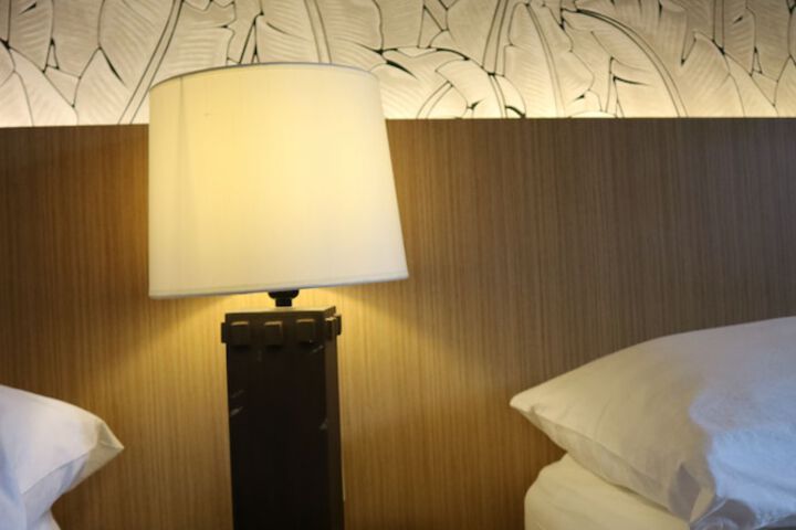 Room 16 of 97