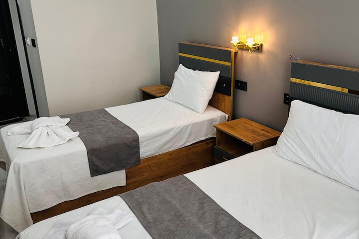 Room 16 of 21