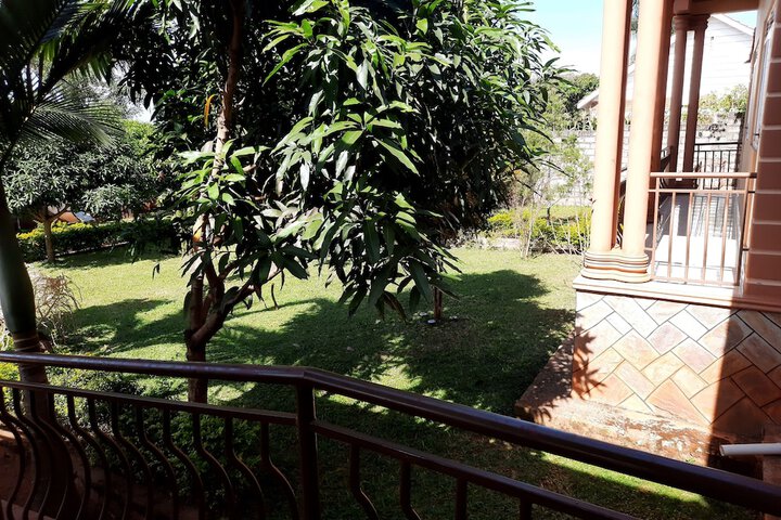 Hotel Exterior 65 of 85