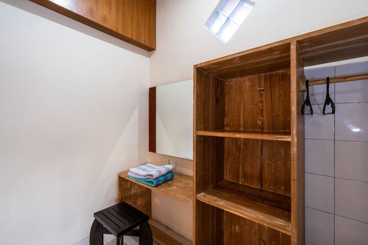 Room 9 of 39