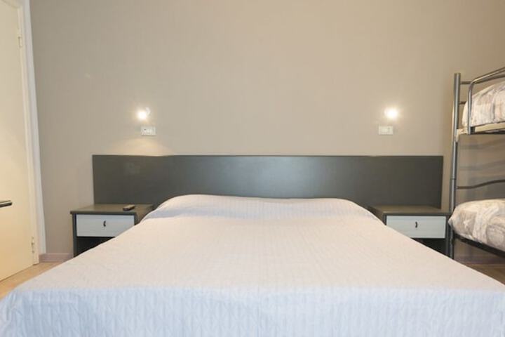 Room 19 of 19