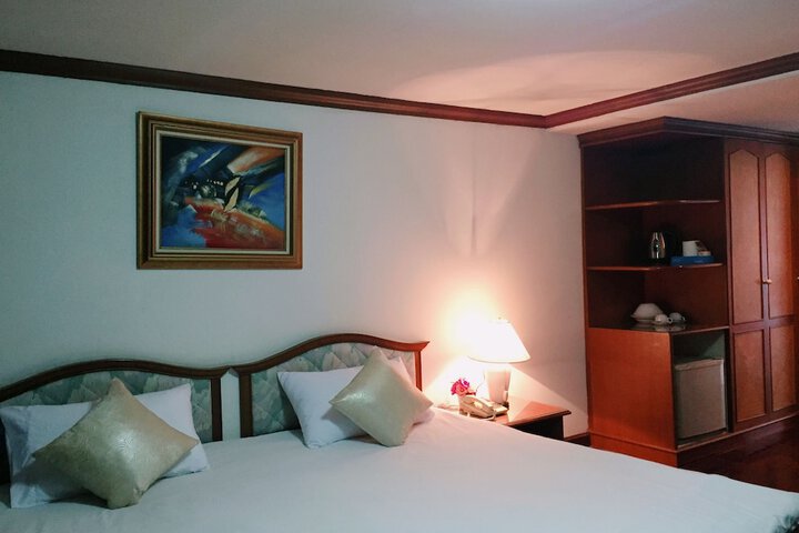 Room 37 of 195