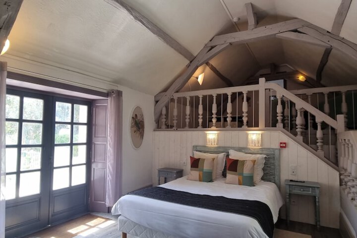 Room 8 of 70