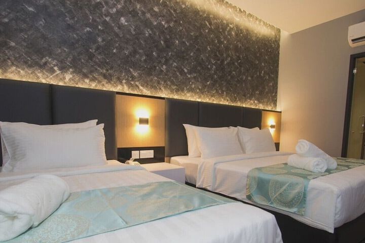 Room 21 of 34