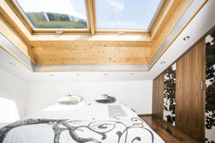 Room 6 of 19