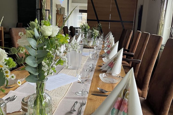 Dining 48 of 66