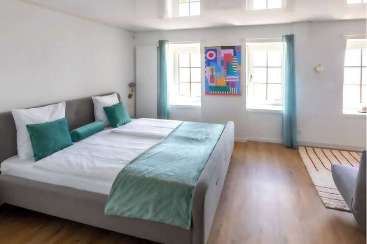 Room 44 of 105