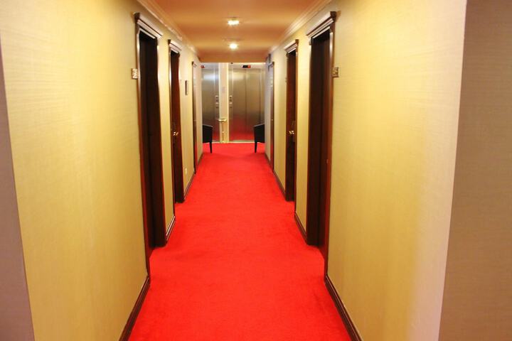 Ballroom/Hall 109 of 114