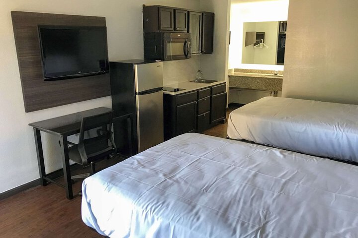 2 Double Beds Accessible (3 of 11)