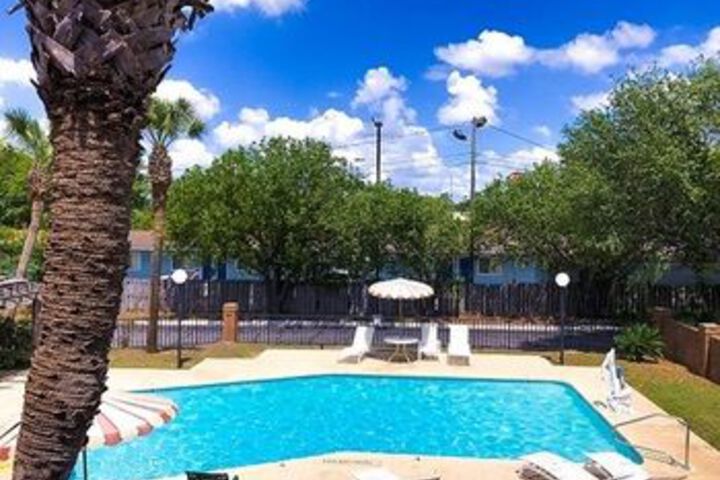 Pool 35 of 37