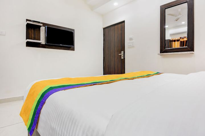 Room 21 of 33