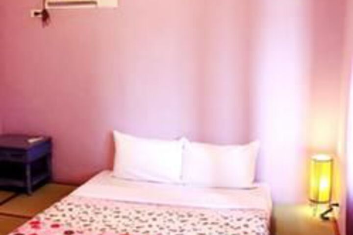 Room 2 of 11