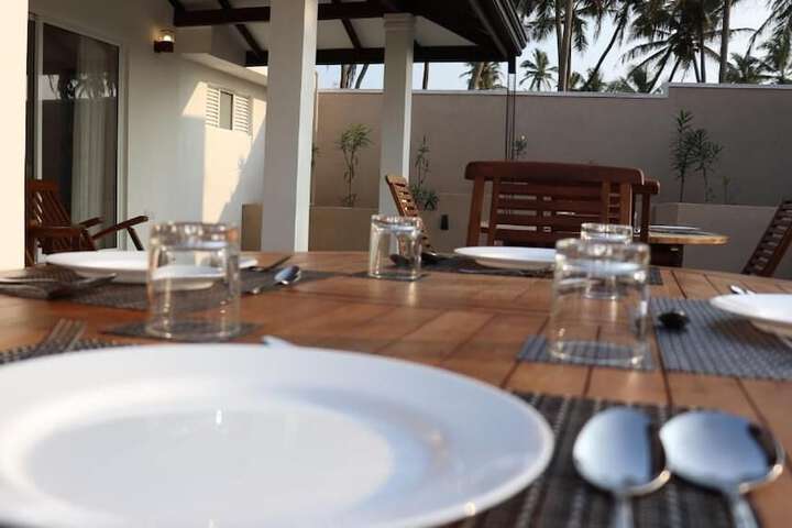 Dining 14 of 29