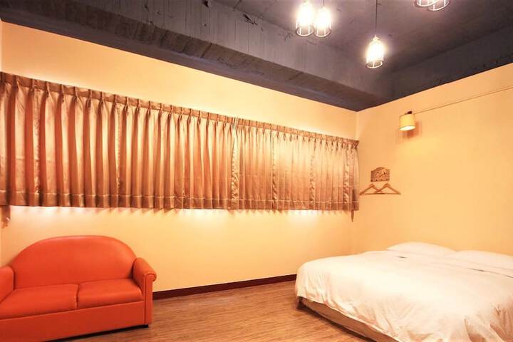 Room 21 of 93