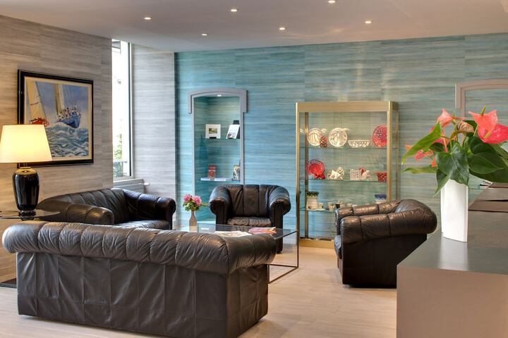 Lobby sitting area