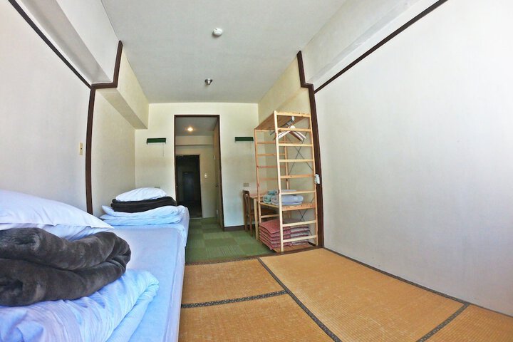 Room 22 of 107