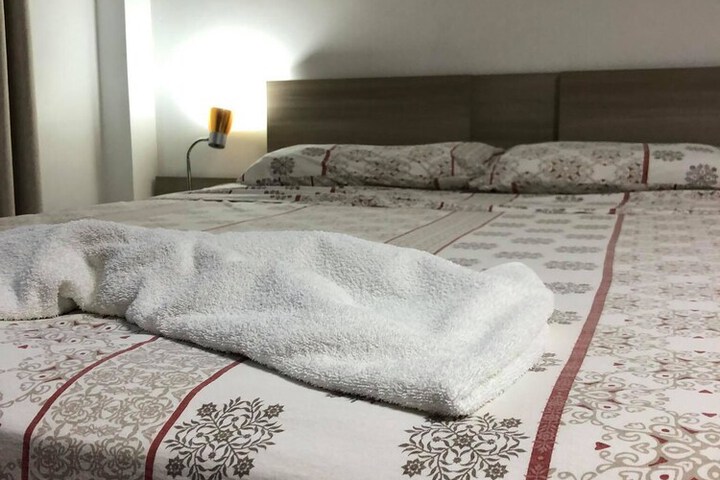 Room 3 of 9