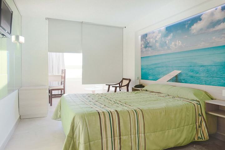 Room 10 of 35