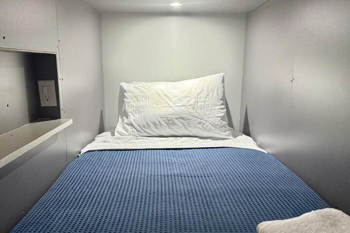 Room 22 of 53
