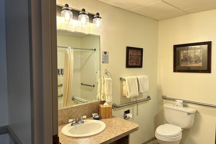 Room 176 of 259