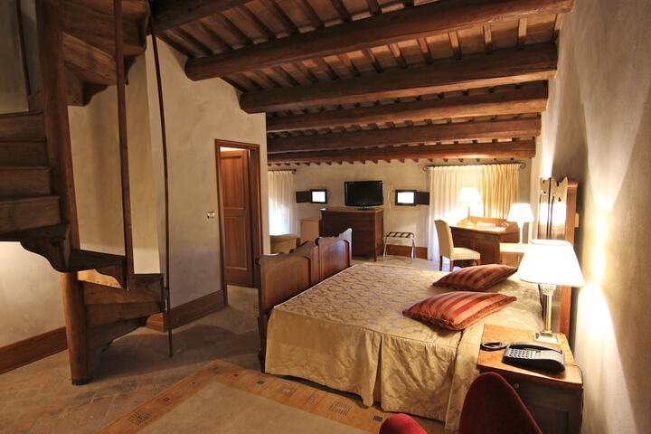 Room 47 of 175