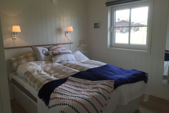 Room 2 of 34