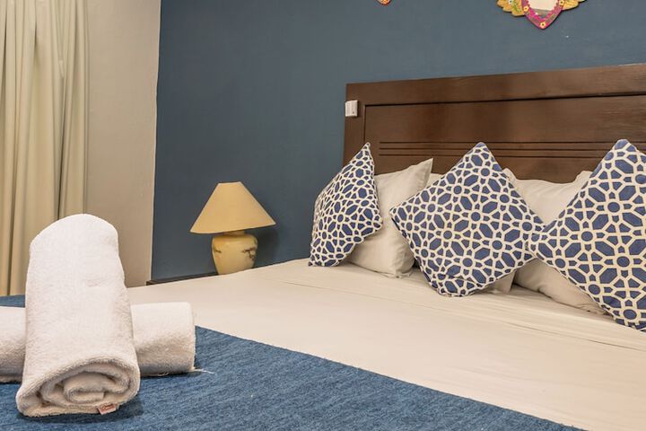 Room 6 of 49