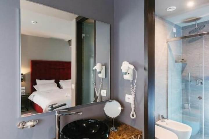 Room 21 of 29
