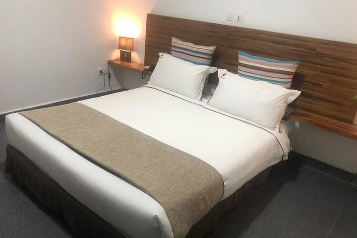 Room 10 of 23