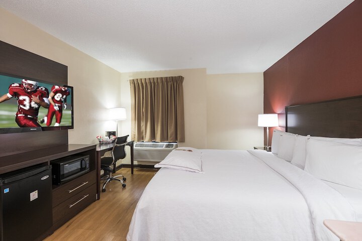 Superior King Bed (8 of 21)