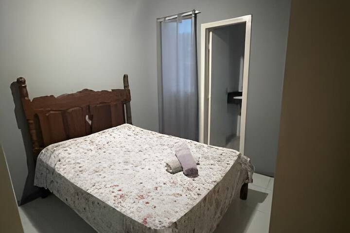 Room 8 of 50