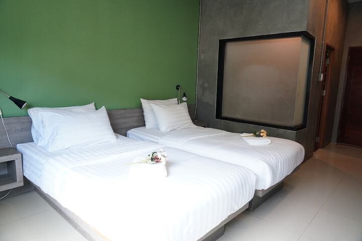 Room 26 of 62