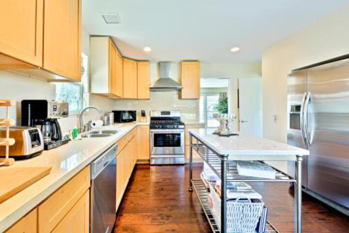 DP 343 Dana Point Parkside Cottage Cottage in Capistrano Beach, CA