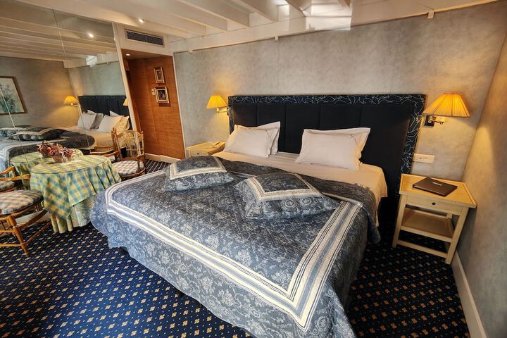 Room 44 of 71