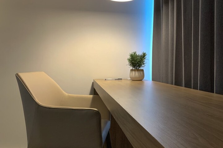 Room 8 of 26