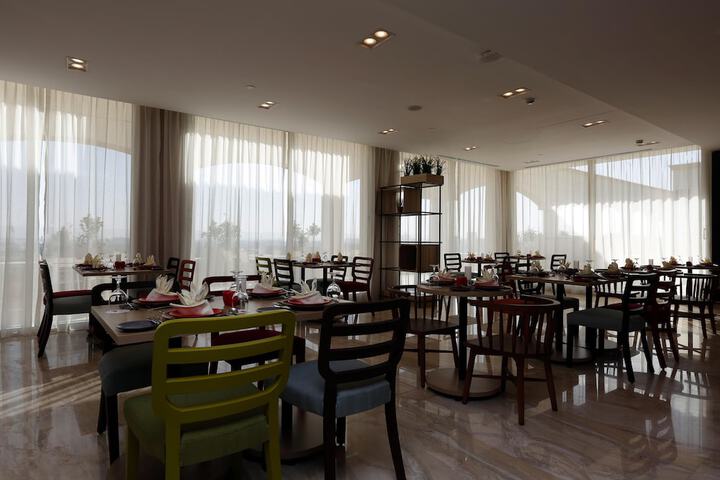 Dining 129 of 195