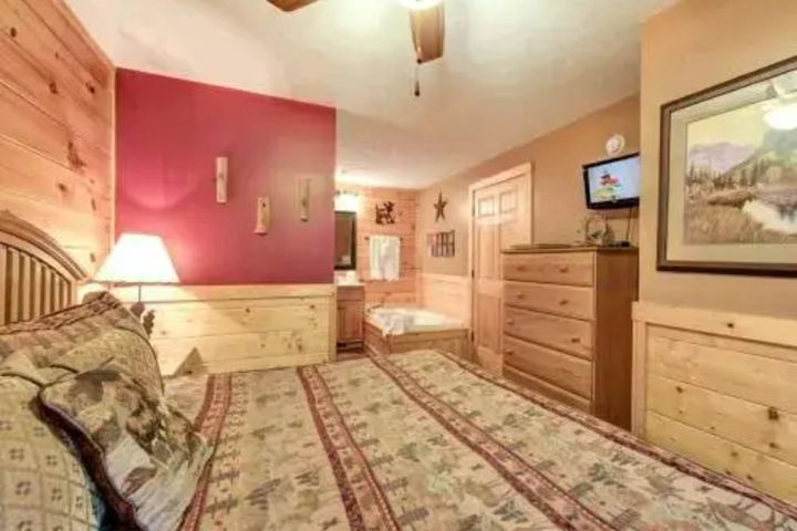 Room 2 of 10