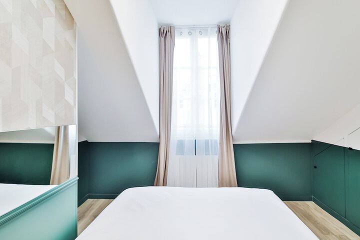 Room 117 of 270