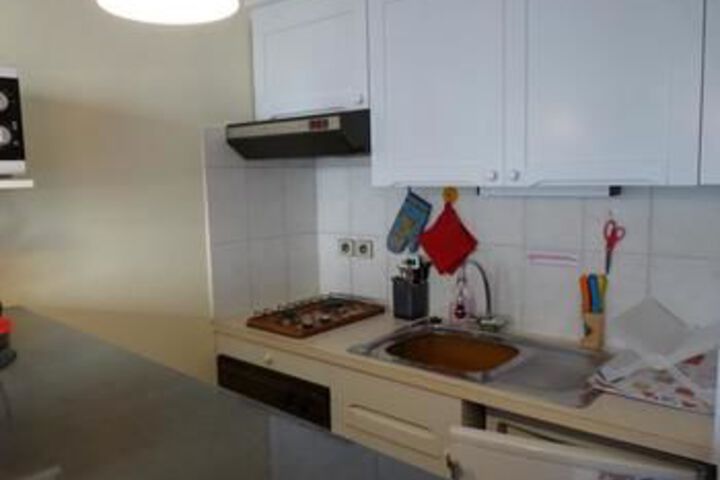 Room 9 of 11