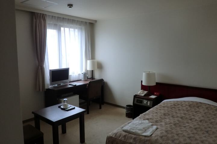 Room 10 of 30