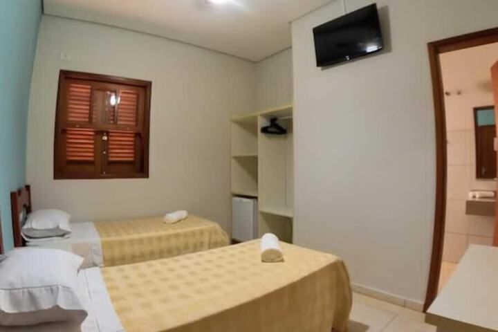Room 4 of 16