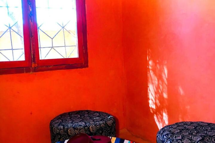 Room 10 of 51