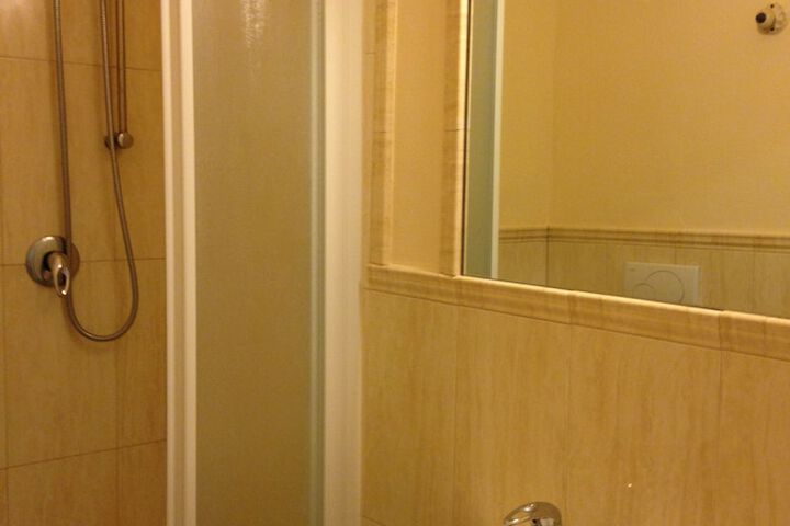 Room 38 of 64